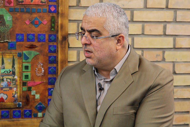 جعفرزاده ایمن‌آبادی: در دولت رئیسی بزرگترین فساد رخ داد / آقای قالیباف از مبارزه با فساد می‌گوید؛ روانه زندان شدن صبا آذرپیک و یاشار سلطانی مبارزه با فساد است؟