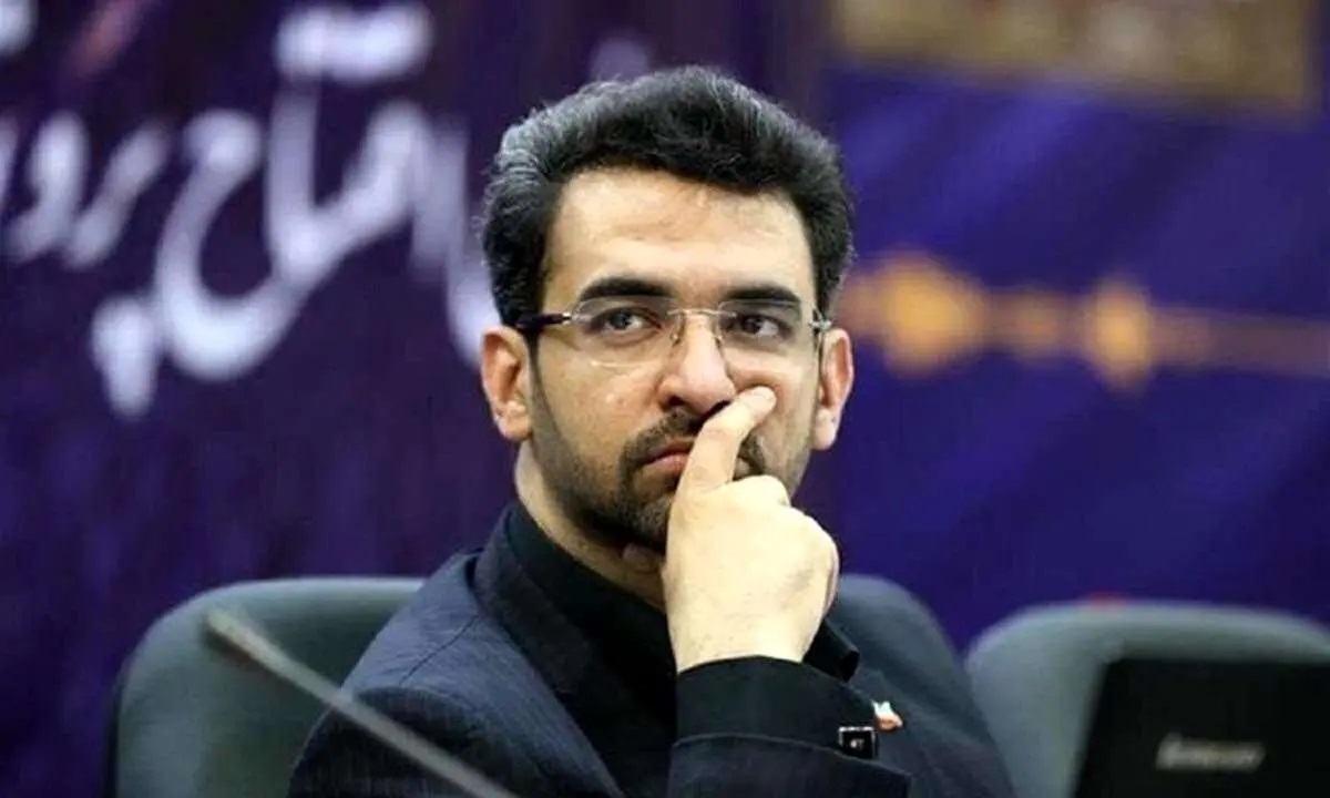 آذری‌جهرمی: چهره‌های تکراری برای مردم ملالت‌آورند، نیاز است نفس‌های تازه در روح دولت چهاردهم دمیده شود