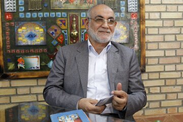 حسین مظفر: دولت سایه‌ی جلیلی اشکال قانونی ندارد