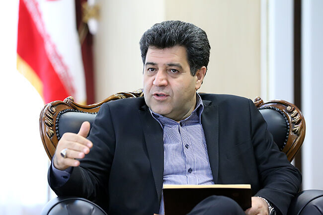 رئیس سابق اتاق بازرگانی: در صنعت برق در حال برگشتن به دوران قاجار هستیم
