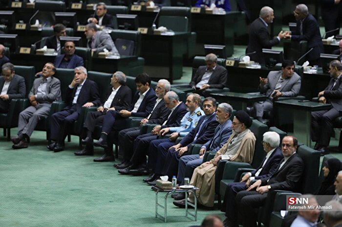 نشریه معاونت سیاسی سپاه: مجلس نگاه فراجناحی و ملی داشته باشد و دولت را بدون دلیل معطل نکند