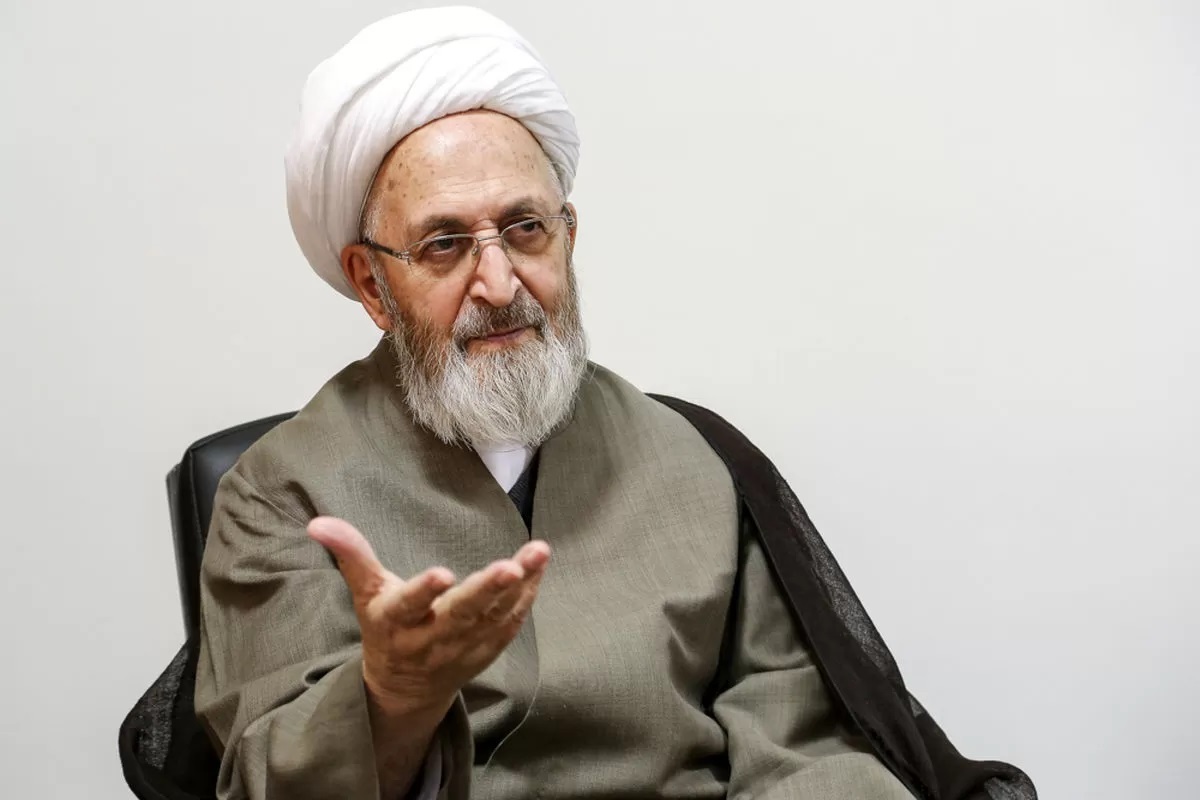 آیت الله سبحانی: اخیرا یکی از نمایندگان، دوباره مسئله تعطیلی شنبه را مطرح کرده؛ در شرایطی که صهیونیست ها در حال قتل عام مردم فلسطین هستند چه نیازی به چنین موضوعی است؟