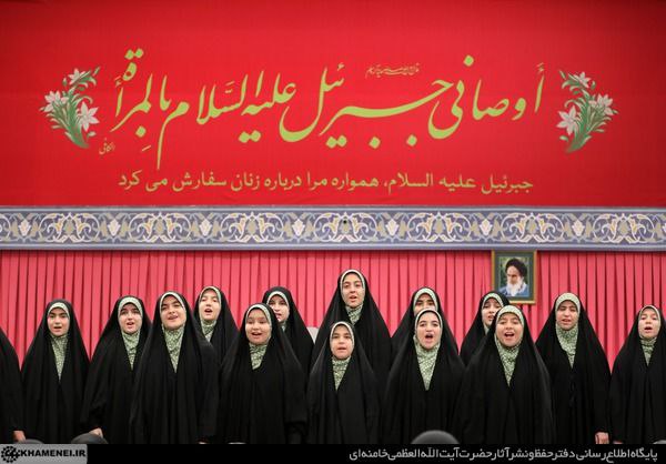 تغییر دکور محل سخنرانی رهبری I ببینید