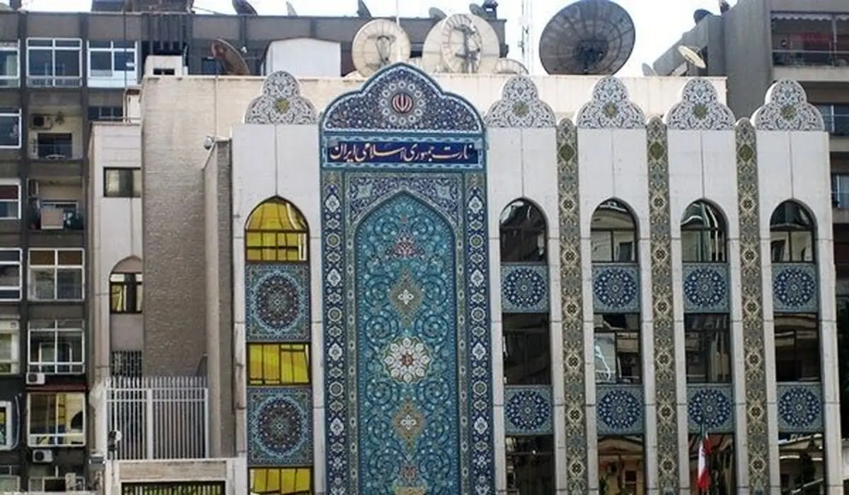 تعرض شورشیان به سفارت ایران در دمشق I ببینید