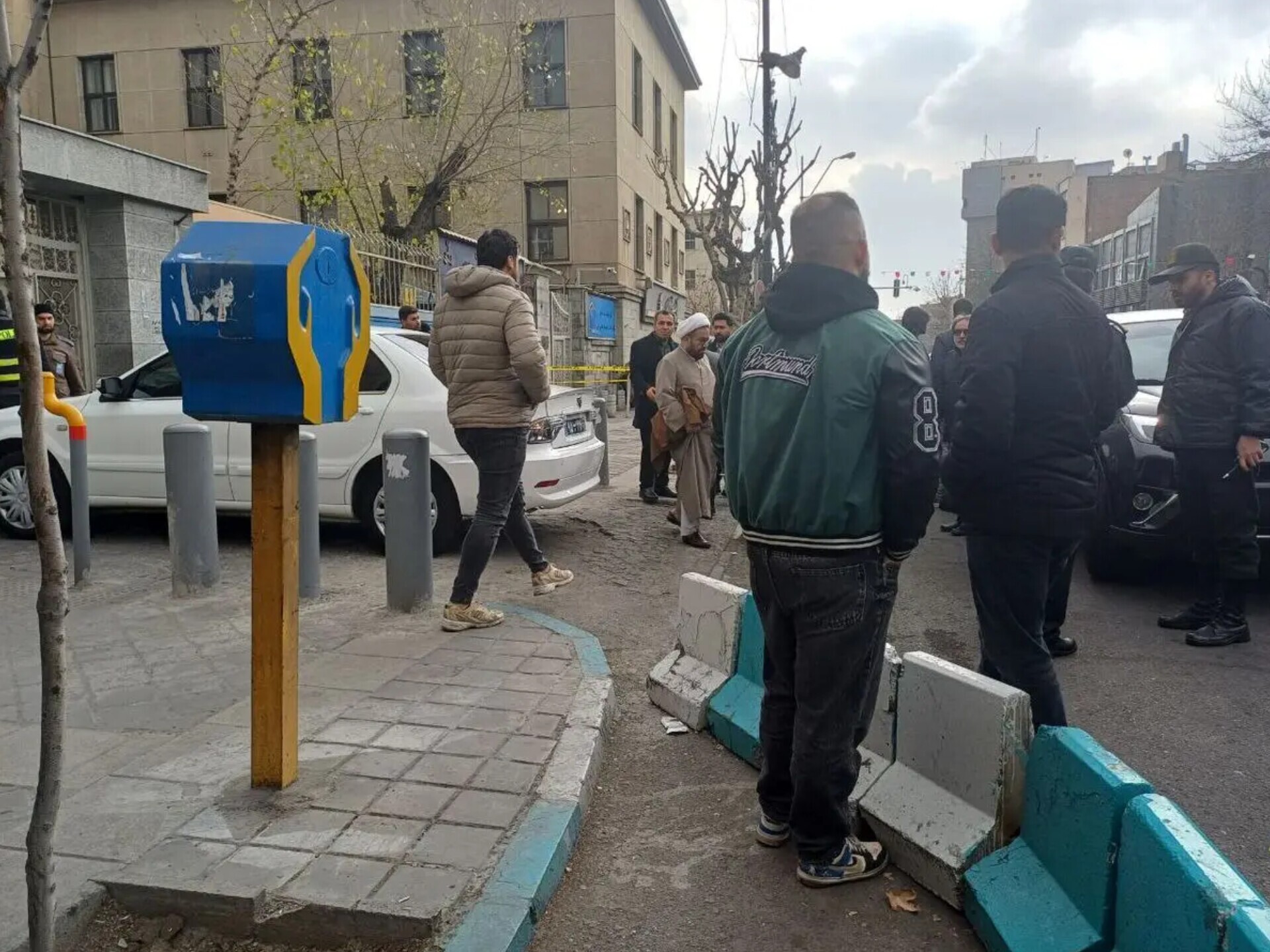 در پی ترور ۳ قاضی دیوانعالی کشور و یکی از محافظان‌شان، چندتن از کارکنان کاخ دادگستری به دستور دادستان بازداشت شدند