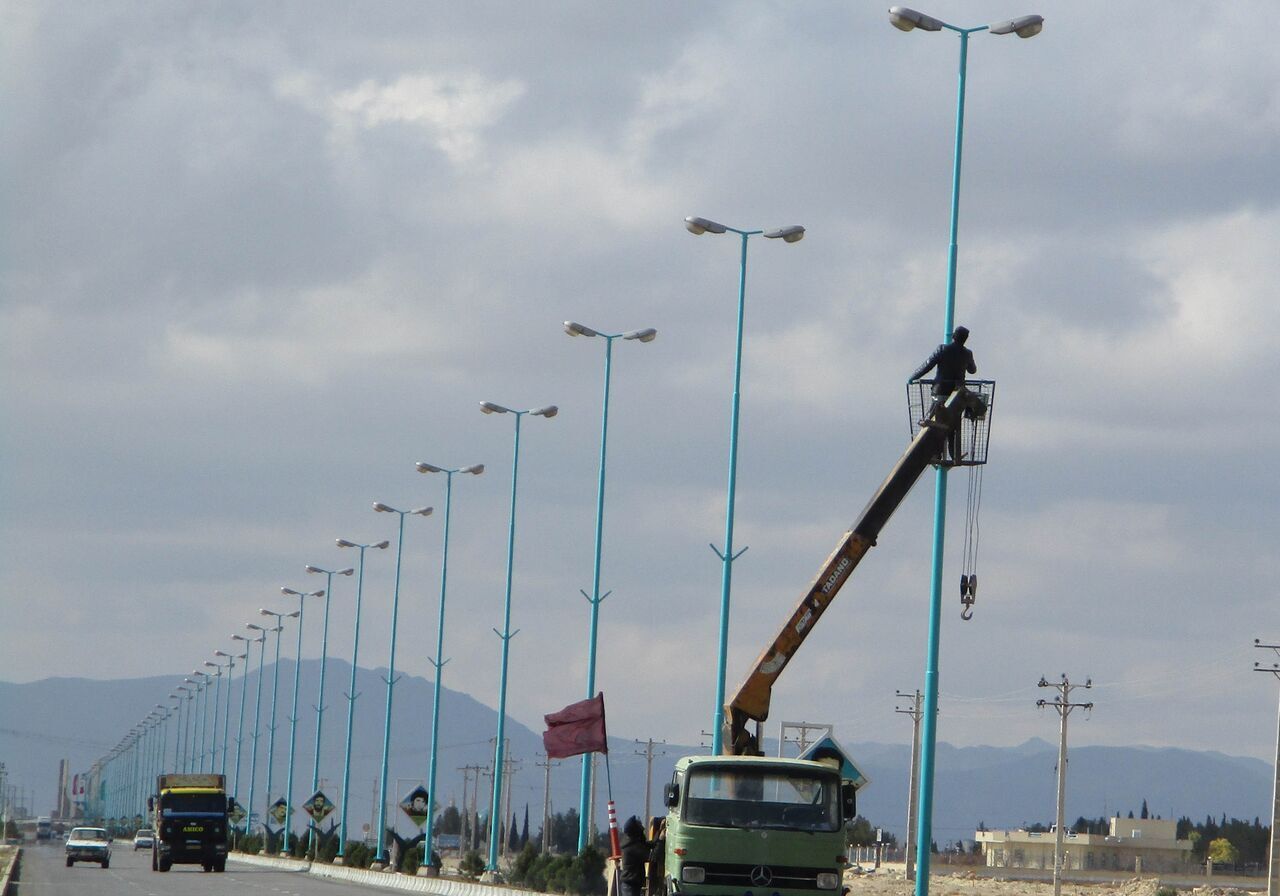 ۱۵۰ هزار لامپ فوق کم مصرف جایگزین چراغ‌های معابر اصفهان می‌شود