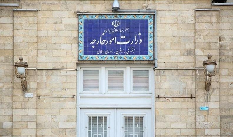 سخنگوی وزارت خارجه: برخورد خشن و غیرقانونی آمریکا با مهاجران و اتباع ایرانی غیرقابل‌قبول است / ایران وطن همه ایرانیان است؛ هموطنانمان می‌توانند آزادانه به میهن خود بازگشته و تردد داشته باشند