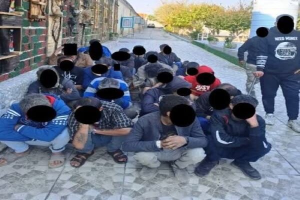 ۲۷ معتاد متجاهر در فلاورجان جمع‌آوری شدند