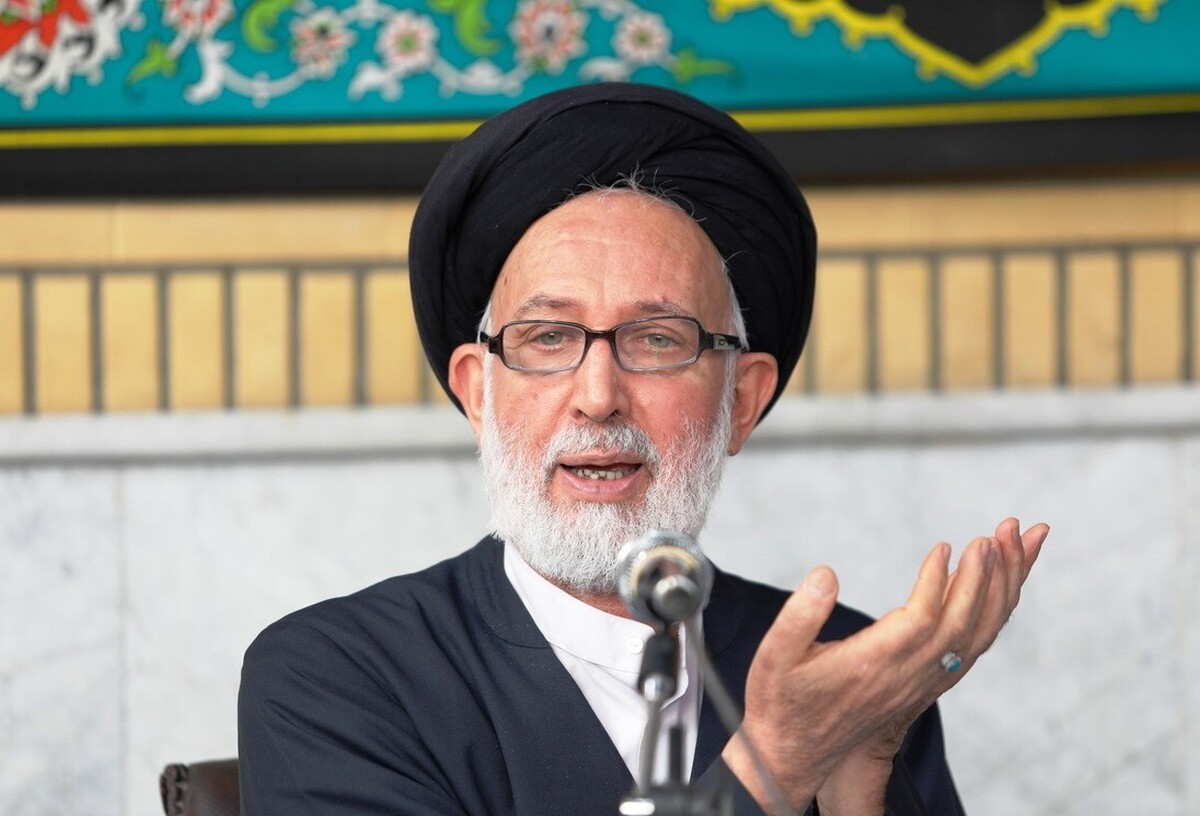 آیت‌الله ایازی: استفاده از زور برای حجاب اشتباه است