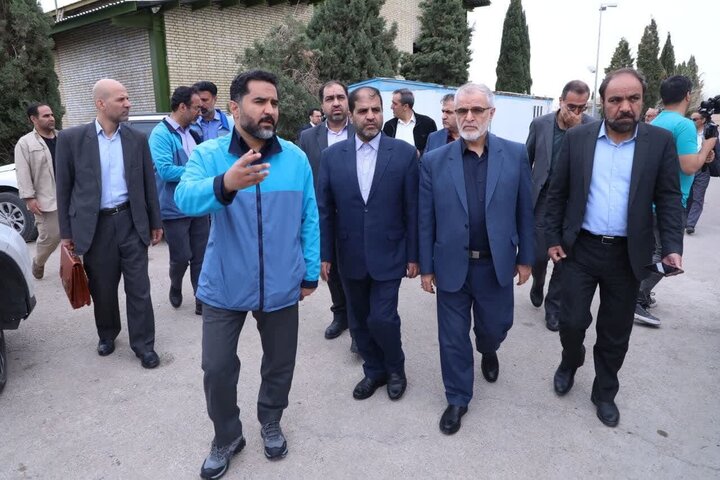 بازدید معاون امنیتی وزارت کشور از ایستگاه شماره ۳ پمپاژ آب در ورزنه