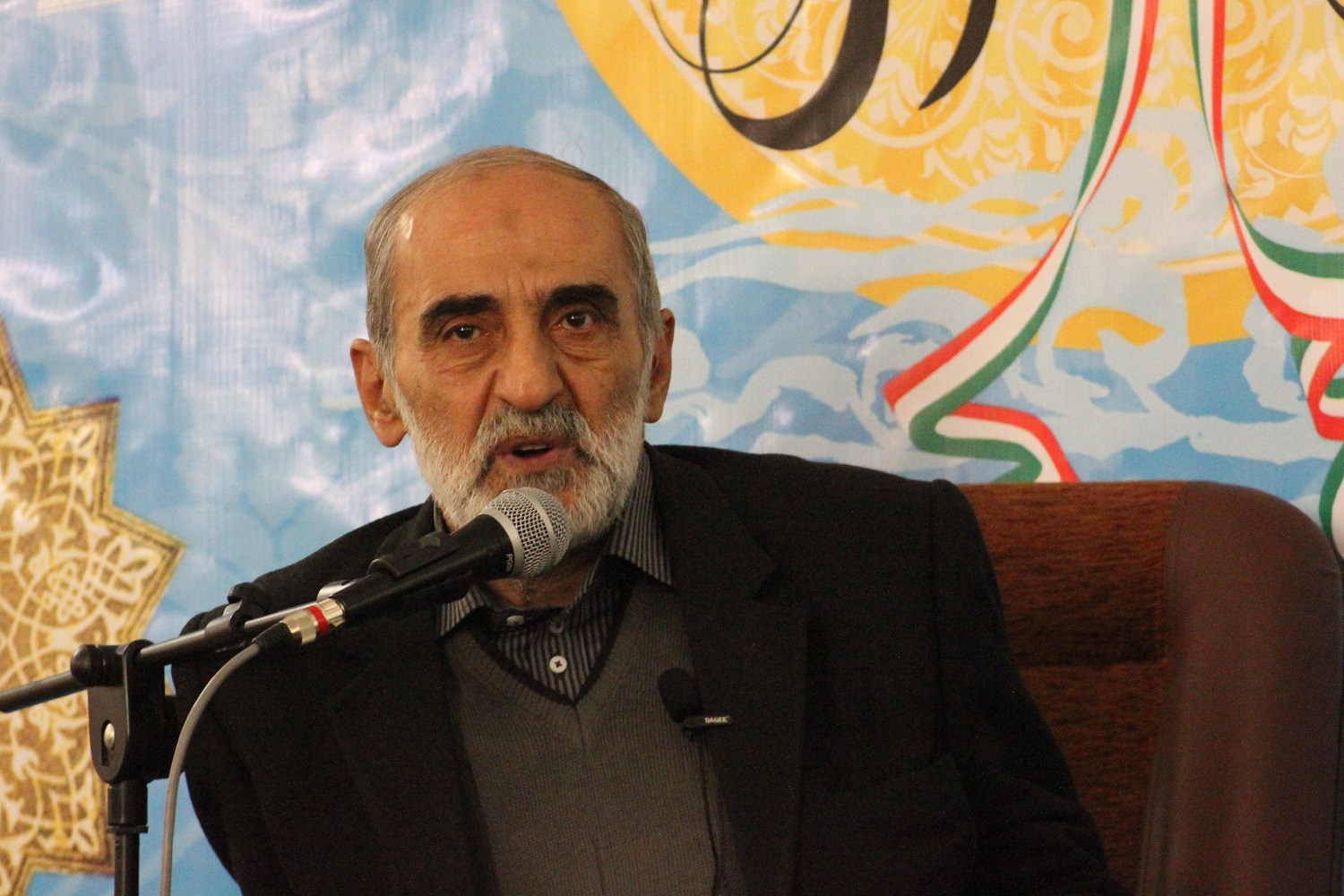حسین شریعتمداری: ادامه مذاکرات با آمریکا، بی‌توجهی به امنیت ملی و حاکمیت سرزمینی ایران است