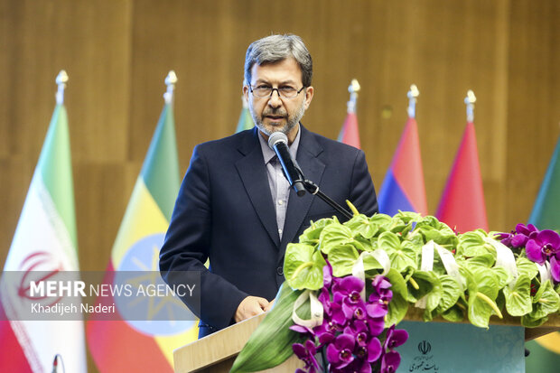 استاندار: مرکز همکاری‌های علمی ایران و آفریقا در اصفهان تاسیس شود