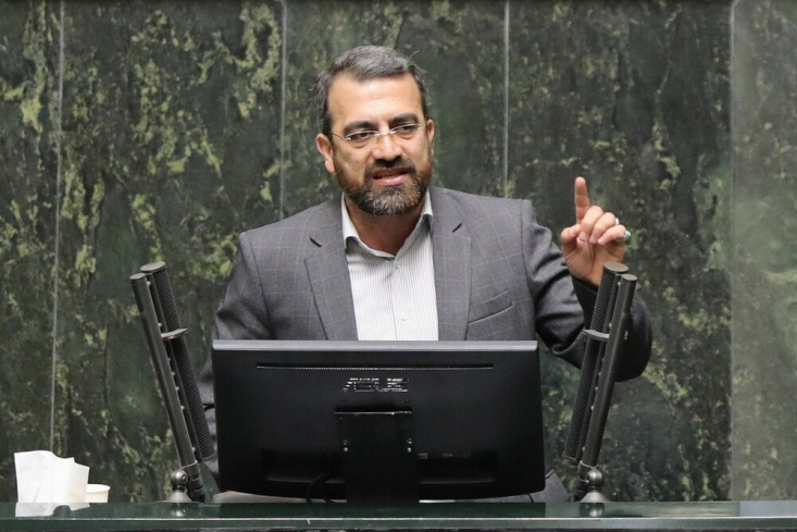 نماینده مجلس: استیضاح وزیر راه را بیش از ۵۰ نفر امضا کرده‌اند