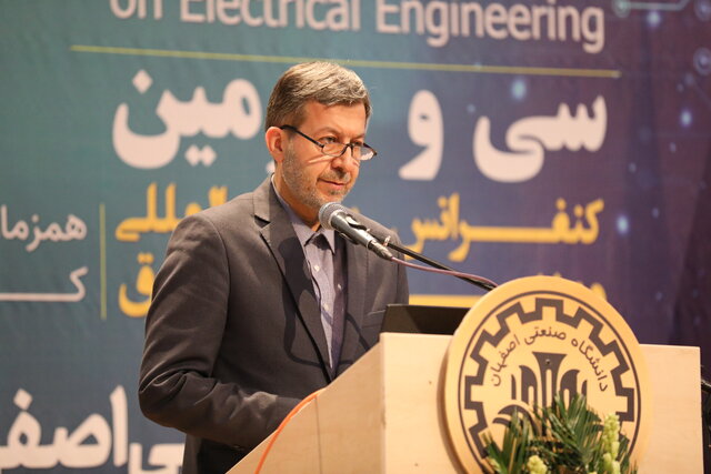 اصفهان در مسیر پوست‌اندازی فناورانه است/ گذار از صنایع آلوده به فناوری جدید