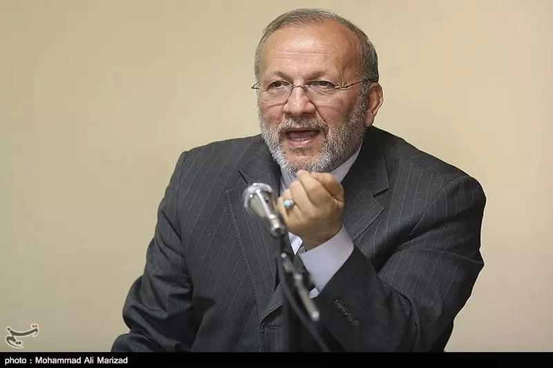 متکی، نماینده مجلس: در کشوری ثروتمند دولت‌های ما هر روز فقیرتر می‌شوند