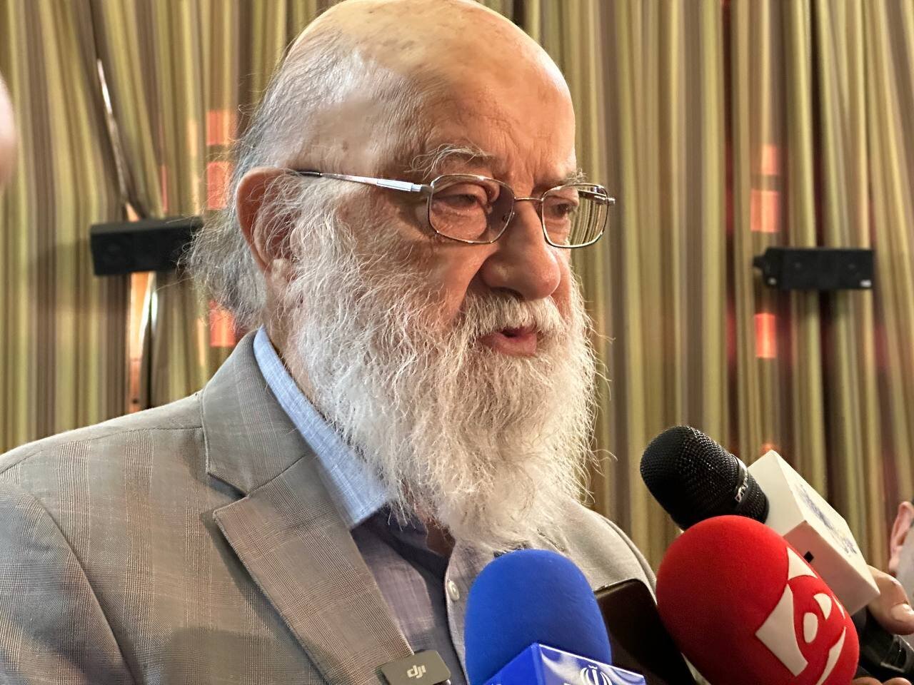 چمران: خانه‌های آسیب دیده در جنگ می‌توانند به سرعت پروانه بگیرند