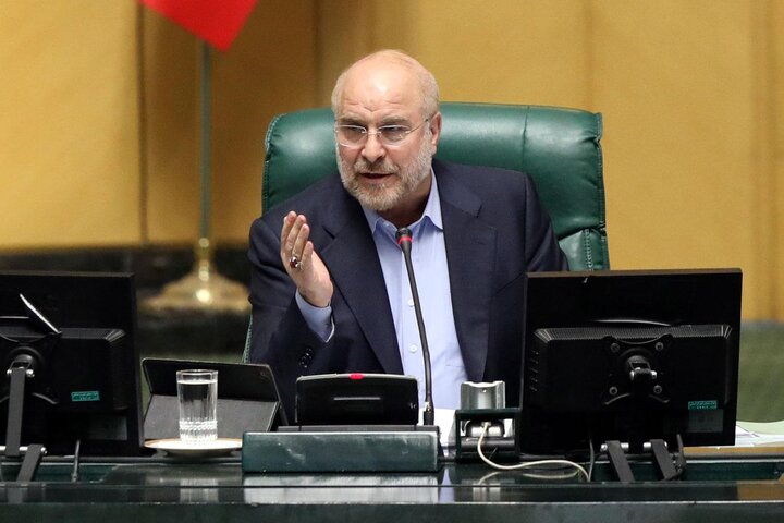 قالیباف: ایرانیان تحت هیچ شرایطی پشت وطن خود را خالی نمی‌کنند