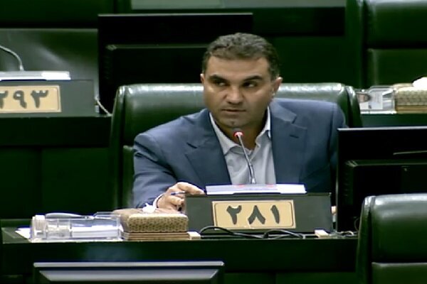 نماینده مجلس: لایحه فضای مجازی مجدداً بررسی می‌شود / احتمالا دولت لایحه را پس می‌گیرد