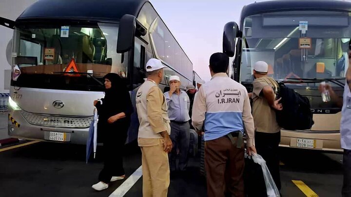 ۴۸۸۷ حاجی با اتوبوس به اصفهان بازگشتند