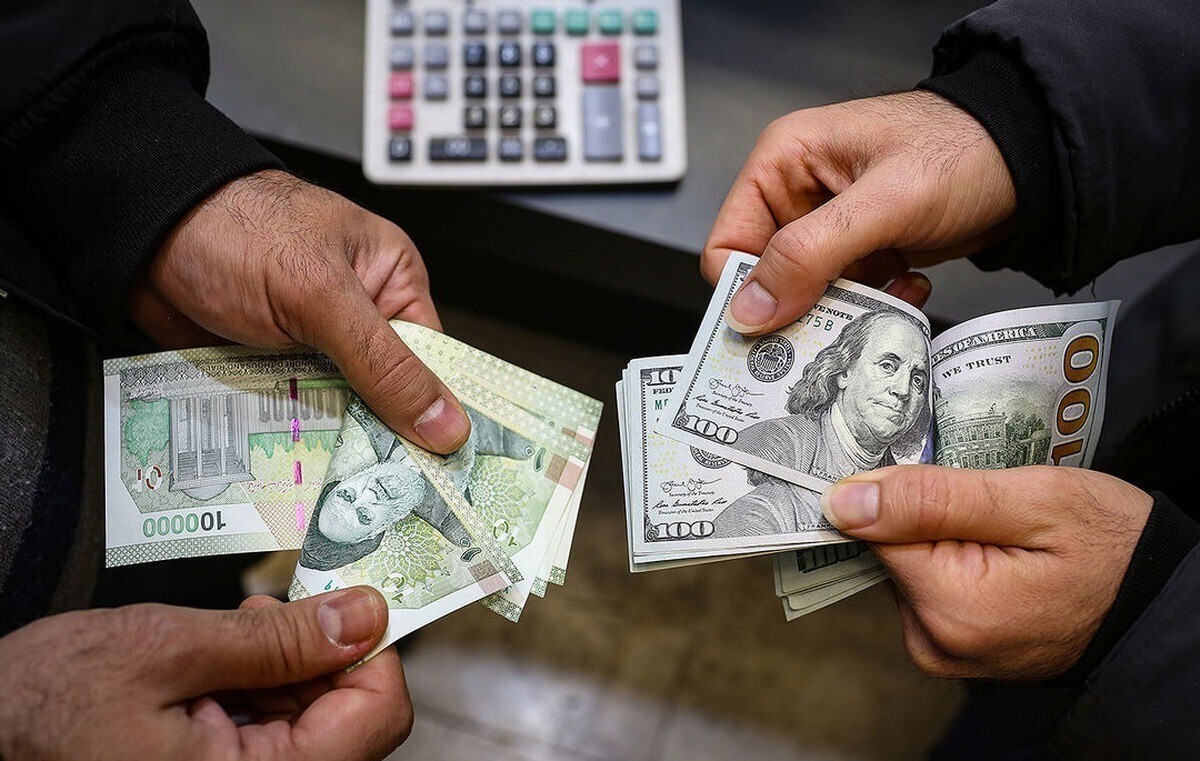 قیمت دلار امروز شنبه ۲۵ مرداد ۱۴۰۴؛ دلار به کانال ۹۴ هزار تومان صعود می‌کند؟