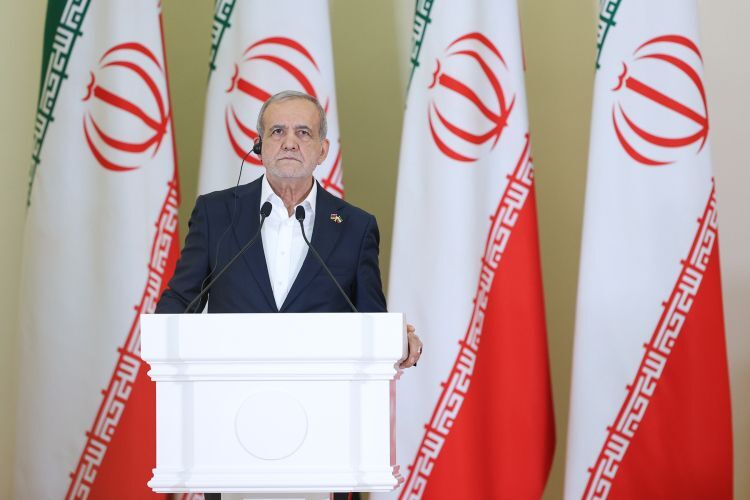 پزشکیان: موضع ایران همواره بر عدم پذیرش هر گونه تغییر در مرزهای بین‌المللی در قفقاز است/ این منطقه نباید به عرصه‌ای برای رقابت‌های ژئوپلیتیک تبدیل شود