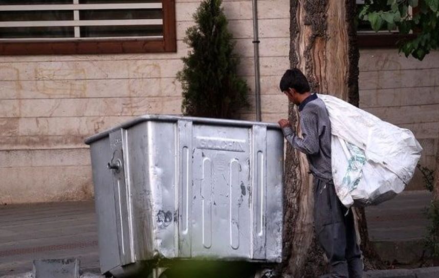 معاون شهردار تهران: تعداد مخازن زباله در شهر از ۵۴ هزار به ۴۰ هزار مورد کاهش یافته است
