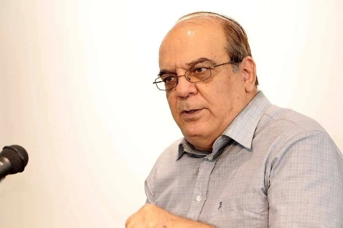 عباس عبدی: از اصولگرایان نمی‌خواهم که خلاف حقیقت را بگویند ولی ریاکاری نکنند