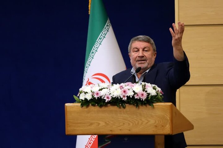 حضرتی: فرشچیان با هنرش پیام‌های ماندگار را به جهان منتقل کرد