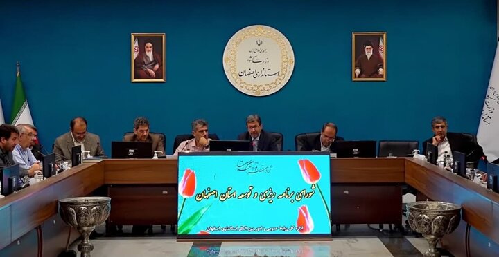 استاندار اصفهان: واگذاری زمین‌های نهضت ملی مسکن تسریع شود