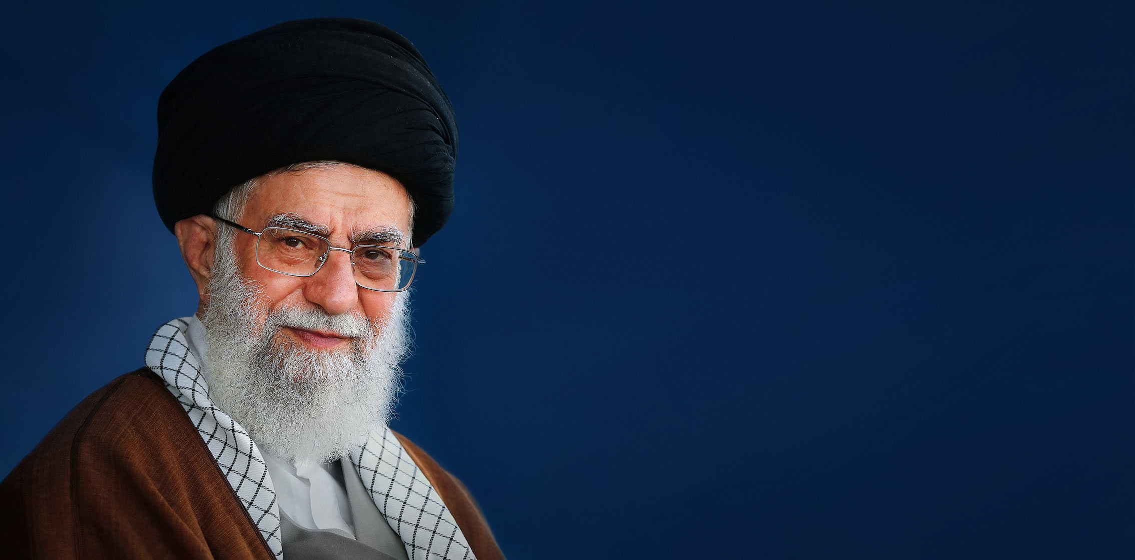 پیغام رهبر انقلاب درباره گذشت فرشچیان