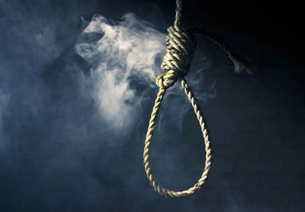 گزارش روزنامه اعتماد از دست و جیغ و هورا مردم در اجرای حکم اعدام دو قاتل در ملاعام