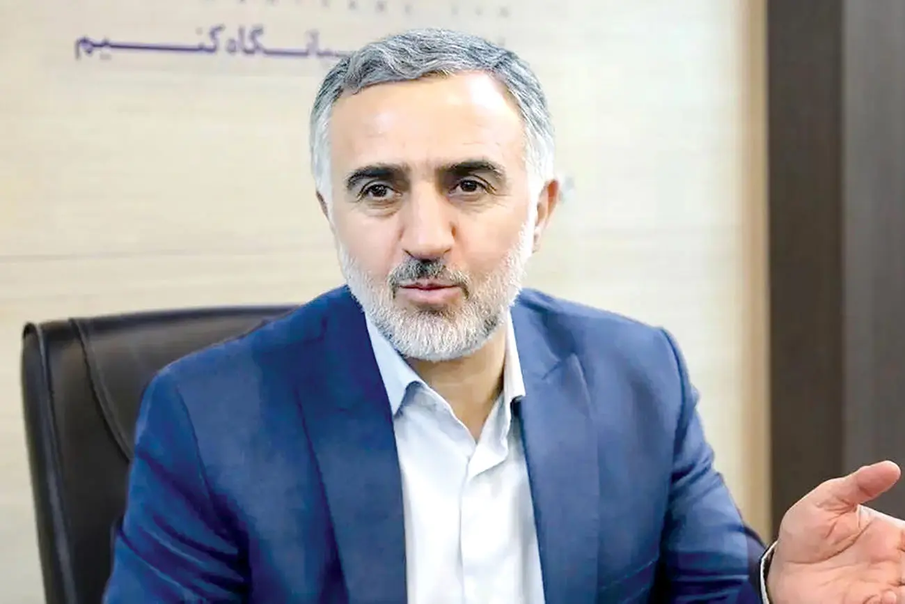 نماینده مجلس: خانمی که پشت موتور است، در معرض باد قرار می‌گیرد و تبرج می‌شود!
