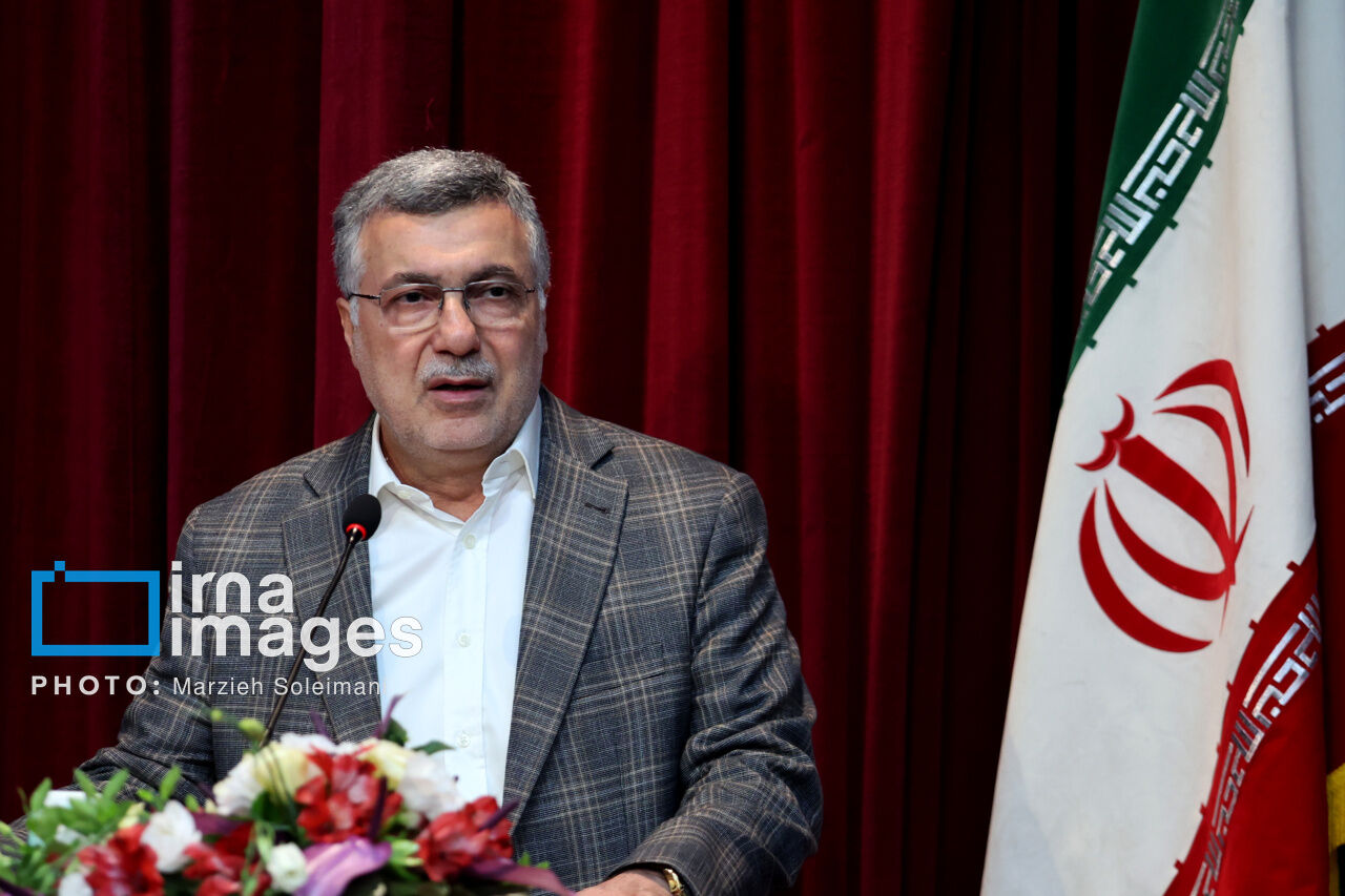 وزیر بهداشت: میزان مرگ‌و میر تحریم از جنگ‌ها بیشتر است