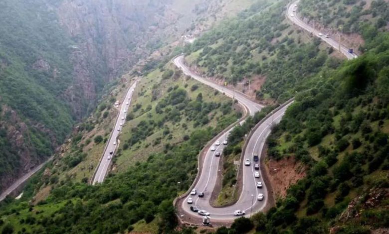 ترافیک فوق‌سنگین در محورهای شمالی؛ جاده چالوس یک‌طرفه شد