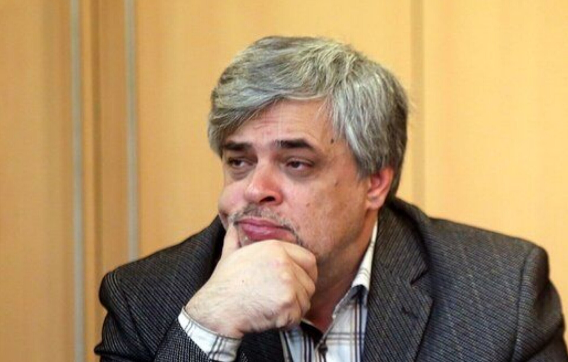 مهاجری، خطاب به عراقچی: اسرار هسته‌ای و متن ‎مذاکرات را نزد بچه‌ها نگویید، چه رخت ‎نماینده‌ مجلس تن‌ آن‌ها باشد، چه کارشناس تلویزیون باشند
