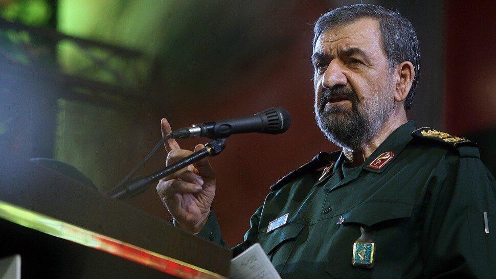 محسن رضایی: ۲۵ روز بعد از طوفان الاقصی نامه ای نوشتم که جنگ بزرگی آغاز شده و طی ماه‌های آینده ممکن است به سمت ایران کشیده شود/ ما خود را برای جنگی دو ماهه آماده کرده بودیم