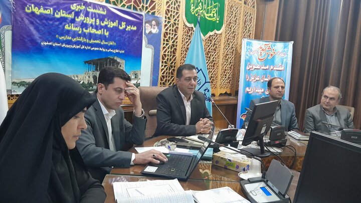 شهریه در مدارس دولتی نداریم