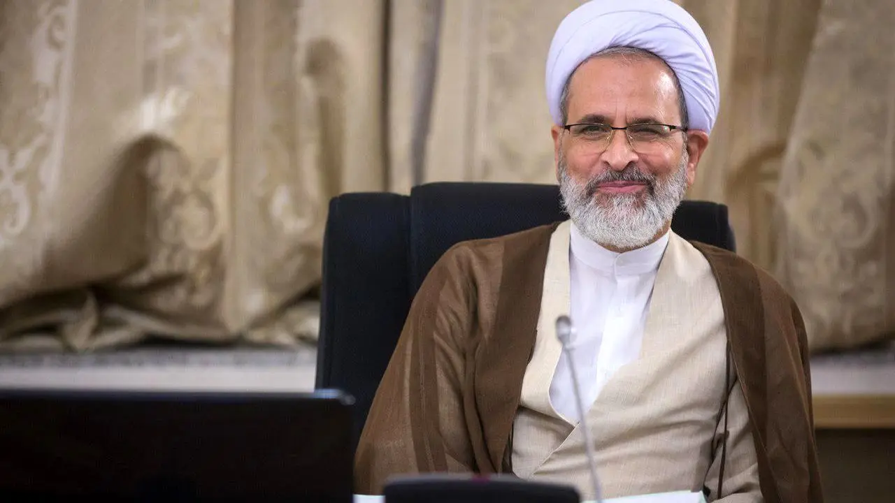 آیت‌الله اعرافی: حوزه علمیه نباید از هوش مصنوعی عقب بماند