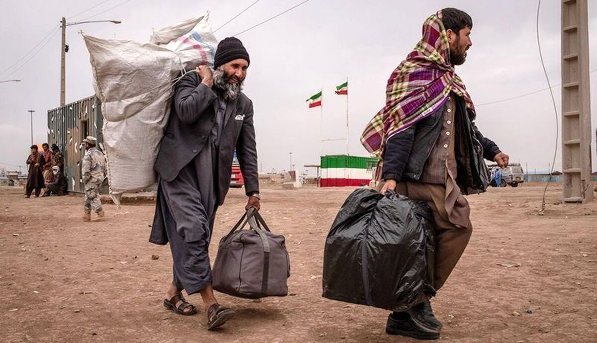 کیهان: ۱.۵میلیون افغانی رفته‌اند پس چرا نان سنگک ارزان نشد؟