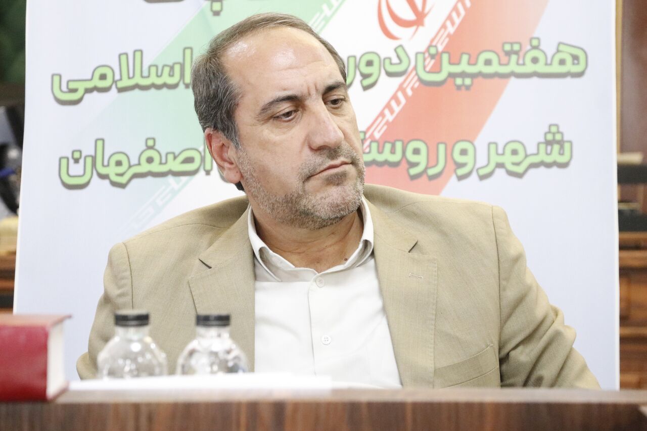 تاکید معاون استاندار اصفهان بر موج‌آفرینی برای داوطلبی در انتخابات شورا