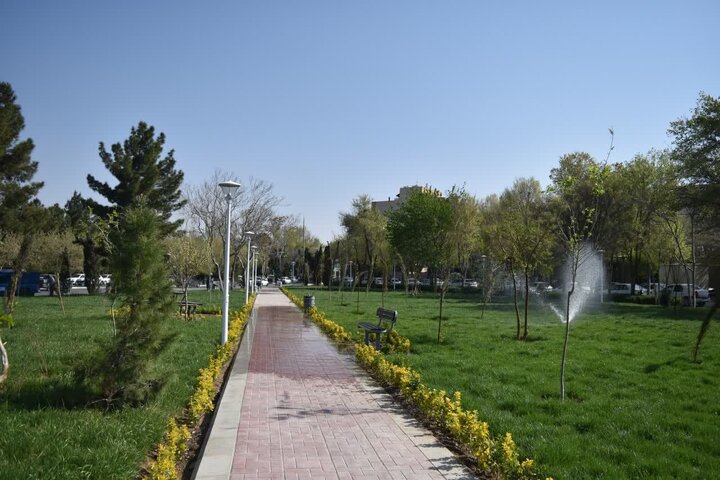 شهردار: فضای سبز اصفهان سالانه با کمبود ۴۰ میلیون مترمکعب آب مواجه است