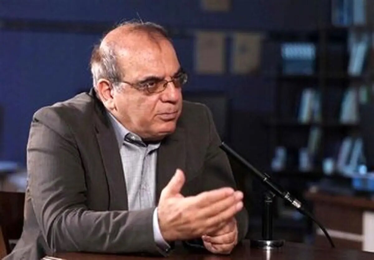 تحلیل عباس عبدی از اظهارات قالیباف درمورد بنزین: زخم ۱۳۹۸ هنوز تازه است، چرا باید دوباره همان مسیر اشتباه را برویم؟