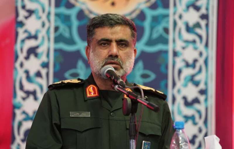 معاون سابق سازمان اطلاعات سپاه: سلاح‌های شگفت‌انگیزی داریم که به نمایش خواهیم گذاشت/ تعداد زیادی از نفوذی ها را ارشاد کردیم