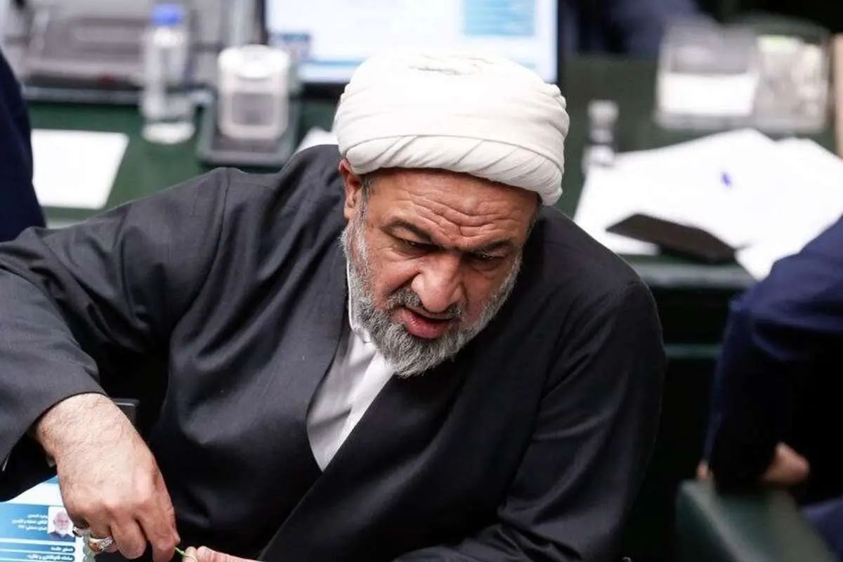 ادعای رسایی: بنزین ۵۵۰۰ تومان خواهد شد، زیرا قرار است هزینه حمل سوخت تا جایگاه و حق‌العمل جایگاه‌داران، به قیمت آن اضافه شود
