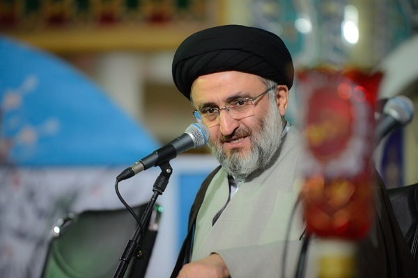 حمید میرباقری، مدرس حوزه علمیه قم: با نامحرم شوخی یا خلوت نکنید