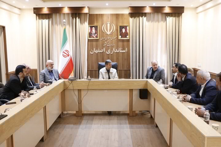 جمالی‌نژاد: محیط زیست و حل بحران زاینده‌رود نیاز به فناوری فضایی دارد