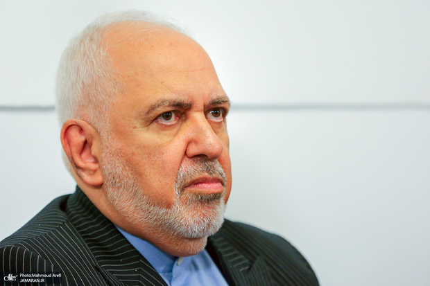 ظریف: آمریکا توهم را کنار بگذارد تا تفاهم امکان‌پذیر کند/ نه شرق‌گرا و نه غرب‌گرا، ایران گرا هستیم