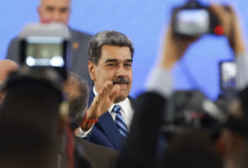 سی‌ان‌ان: اگر مادورو از ونزوئلا فرار کند یا کشته شود، احتمال ایجاد یک حکومت نظامی یا قدرت گرفتن یک دولت دیگر شبیه مادورو وجود دارد