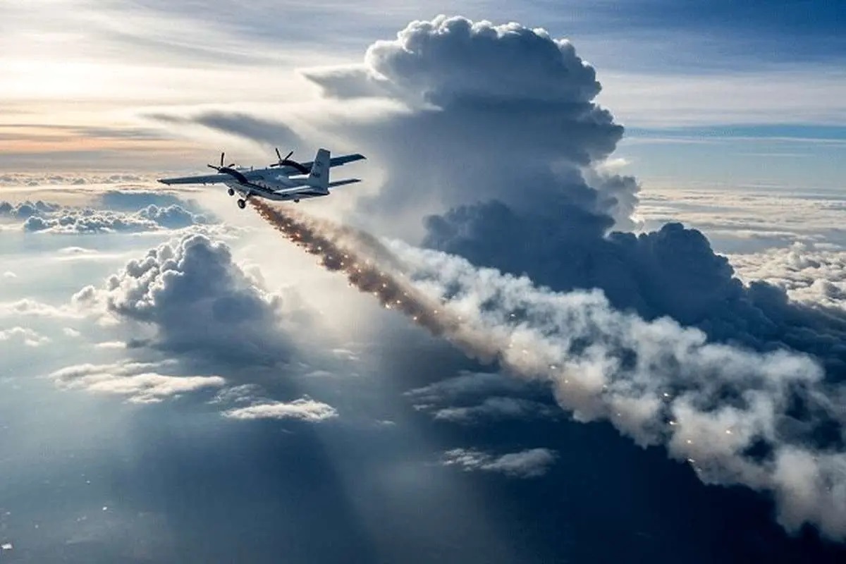 گزارش خبرگزاری فرانسه از آغاز عملیات بارورسازی ابرها بر فراز حوضه آبریز دریاچه ارومیه: این کار با مواد شیمیایی مانند یدید نقره انجام میشود؛ ایران میگوید این فناوری را بومی کرده