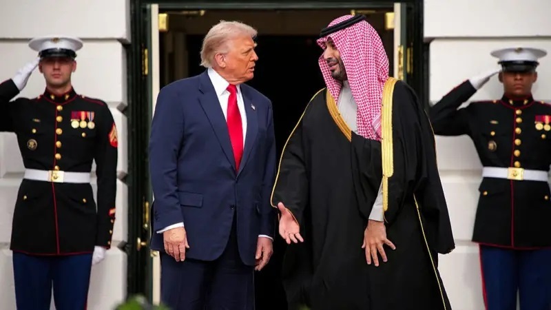 بن سلمان: تمام تلاش خود را خواهیم کرد تا به توافقی بین ایالات متحده و ایران دست یابیم، تهران می‌خواهد توافقی امضا کند /  ترامپ: ایرانی‌ها می‌خواهند توافقی امضا کنند، اگرچه آن را علنی نمی‌گویند